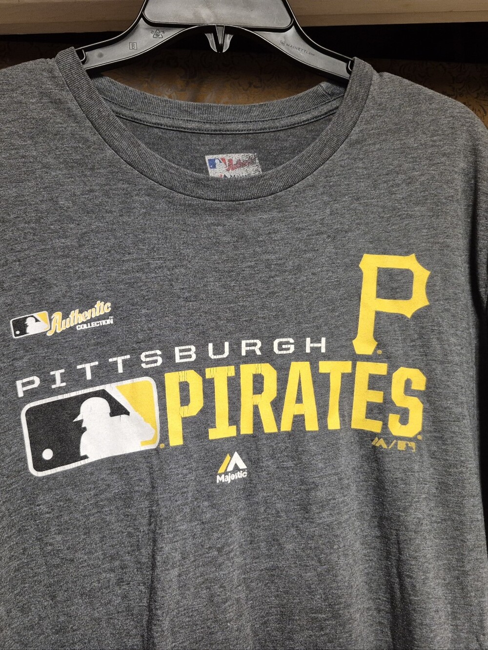 Pittsburgh Pirates Majestic Gray Logo Tee